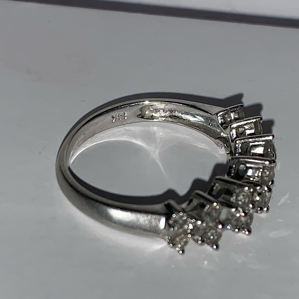 14k white gold diamond cluster ring